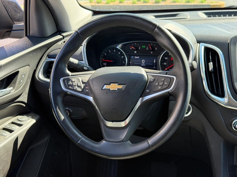 Chevrolet Equinox Vehicle Image 13
