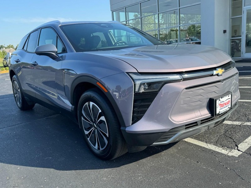 Chevrolet Blazer EV Vehicle Full-screen Gallery Image 02