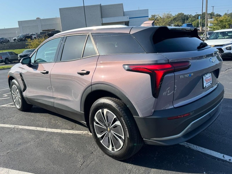 Chevrolet Blazer EV Vehicle Full-screen Gallery Image 05
