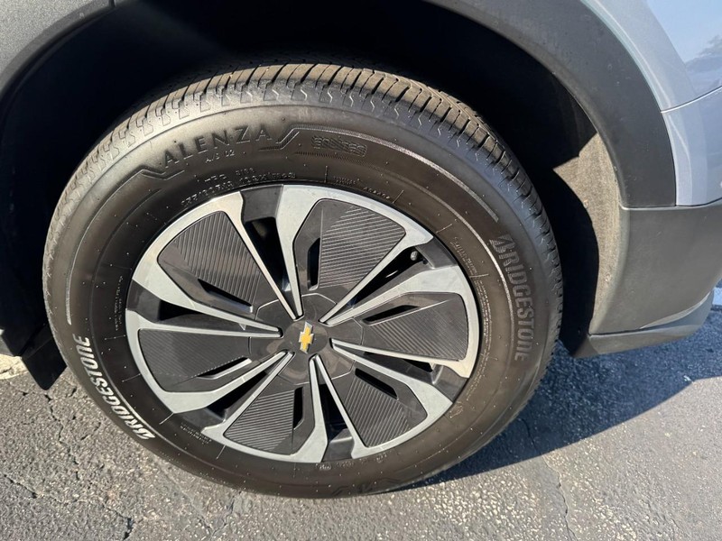 Chevrolet Blazer EV Vehicle Full-screen Gallery Image 07