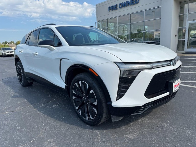 Chevrolet Blazer EV Vehicle Full-screen Gallery Image 02