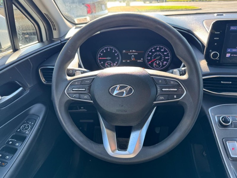 Hyundai Santa Fe Vehicle Image 12