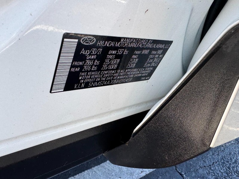 Hyundai Santa Fe Vehicle Image 23