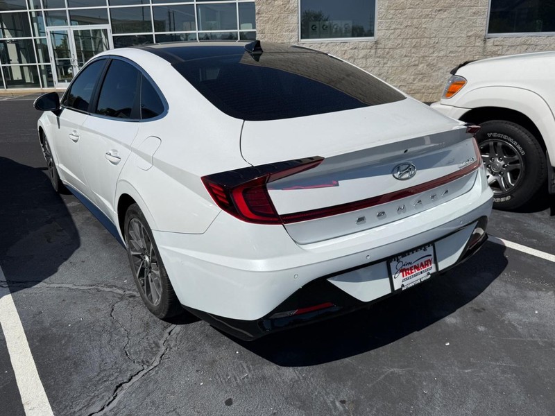 Hyundai Sonata Vehicle Image 04