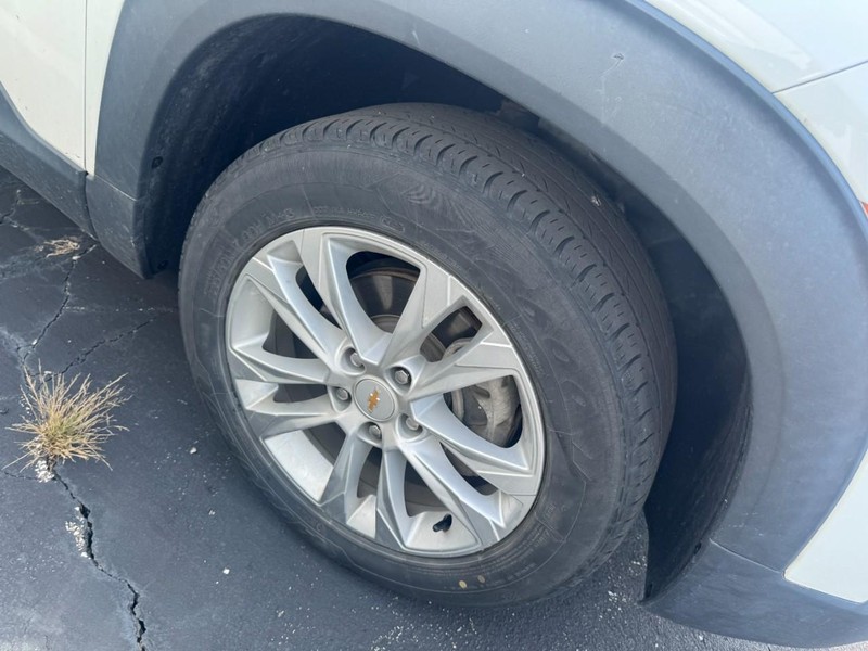 Chevrolet TrailBlazer Vehicle Image 05