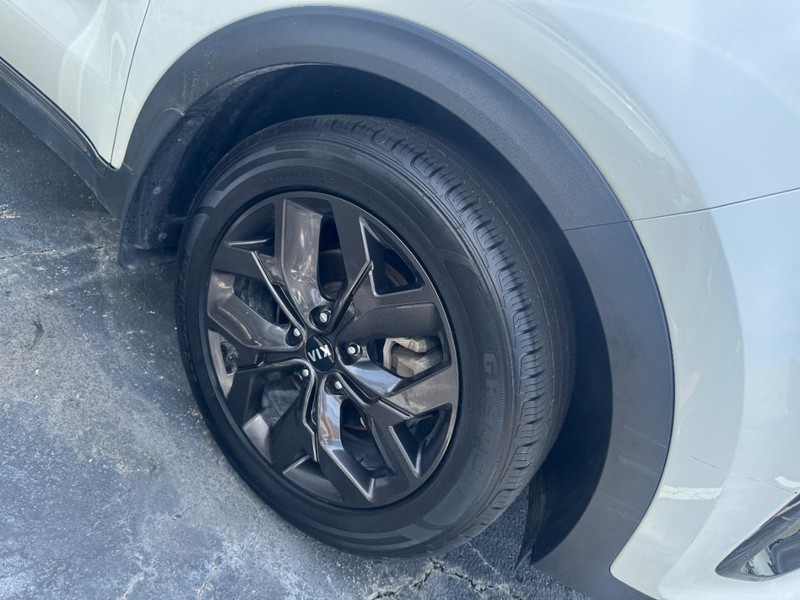 Kia Sportage Vehicle Image 05