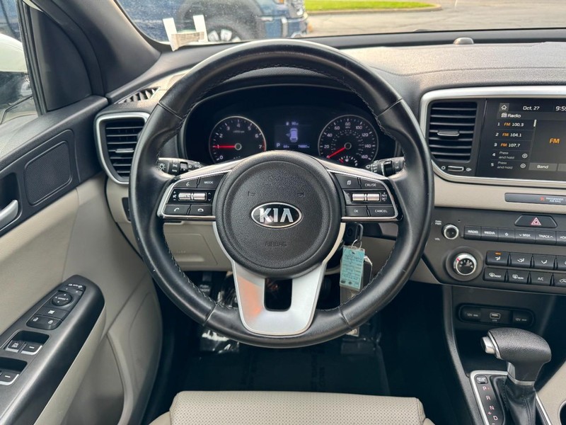 Kia Sportage Vehicle Image 12