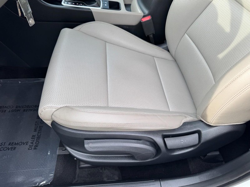 Kia Sportage Vehicle Image 14