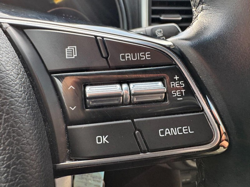 Kia Sportage Vehicle Image 17