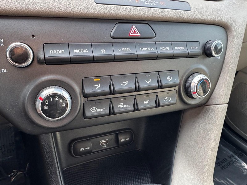 Kia Sportage Vehicle Image 18
