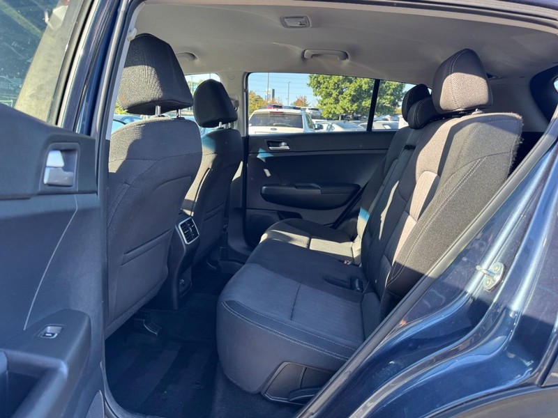 Kia Sportage Vehicle Image 10