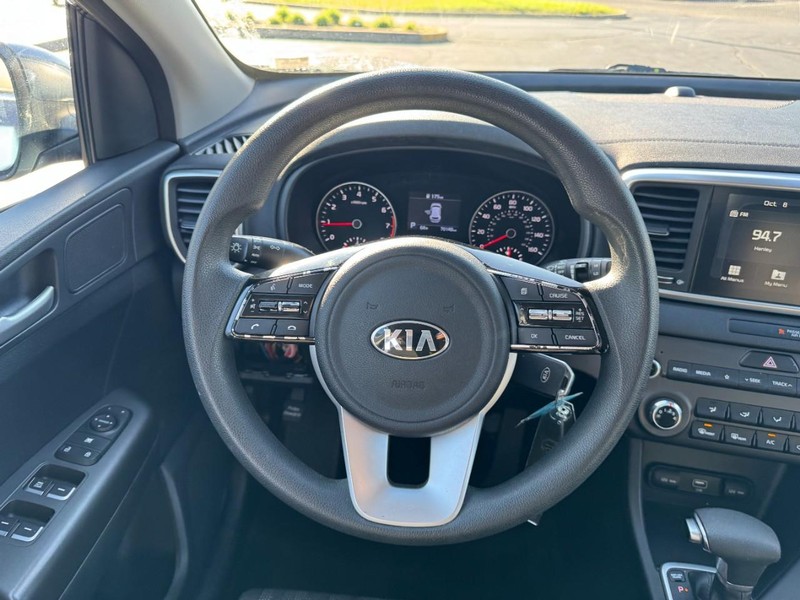 Kia Sportage Vehicle Image 12