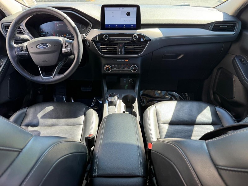 Ford Escape Vehicle Image 11