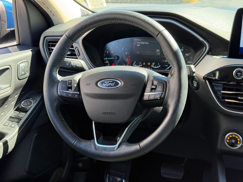 Ford Escape Vehicle Image 12