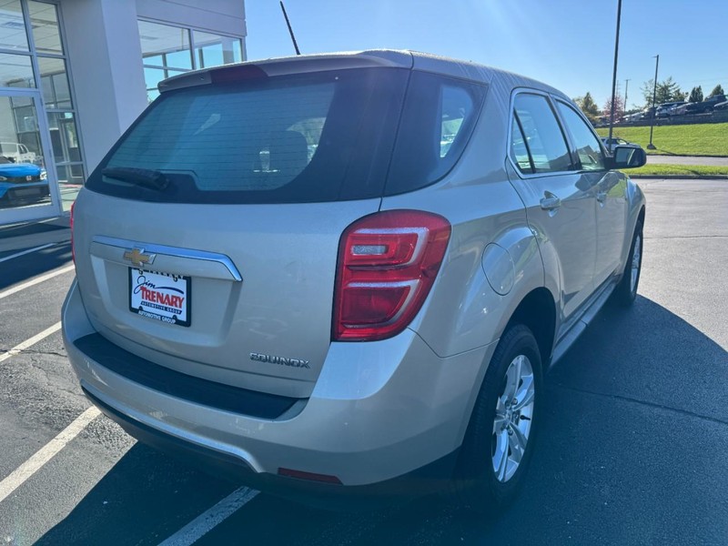 Chevrolet Equinox Vehicle Full-screen Gallery Image 03