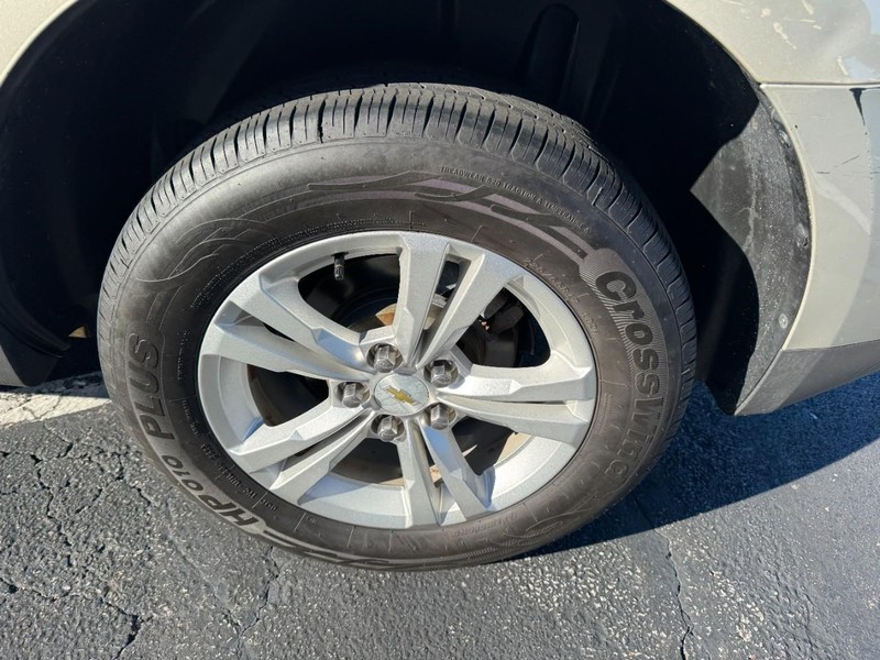 Chevrolet Equinox Vehicle Full-screen Gallery Image 07