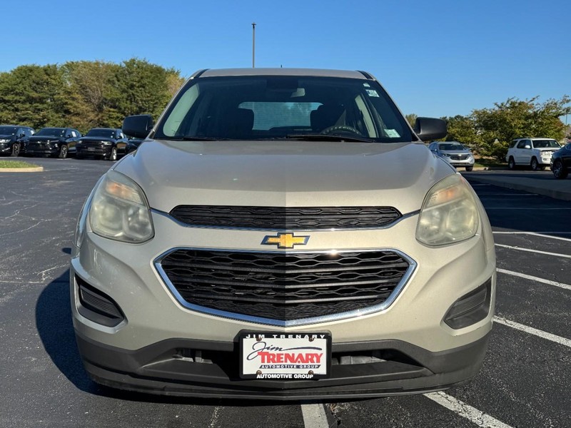 Chevrolet Equinox Vehicle Full-screen Gallery Image 09