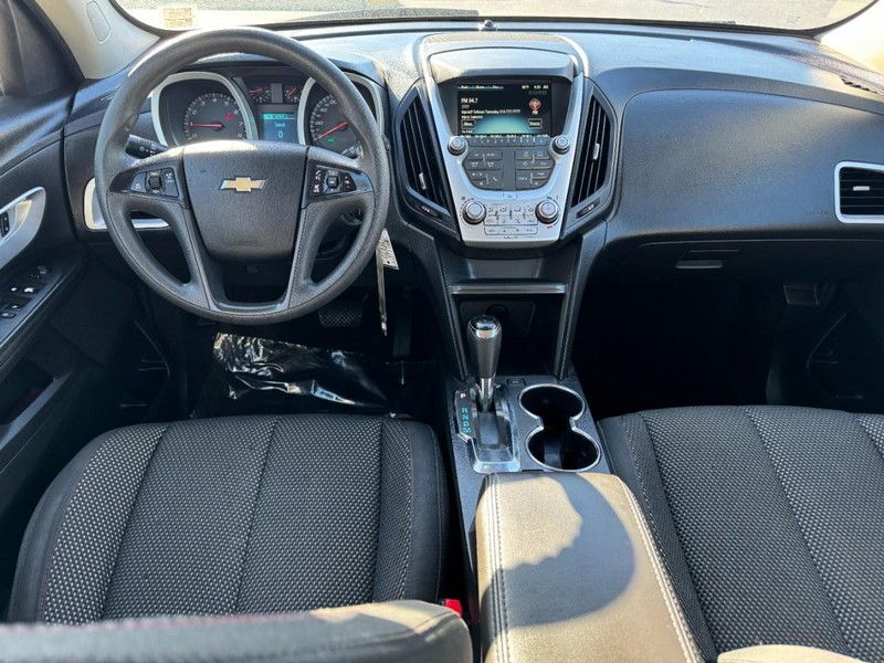 Chevrolet Equinox Vehicle Full-screen Gallery Image 11