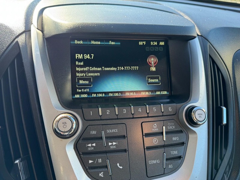 Chevrolet Equinox Vehicle Full-screen Gallery Image 19