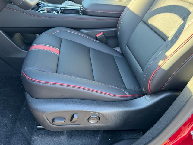 2027 Chevrolet Traverse RS - Photo 9