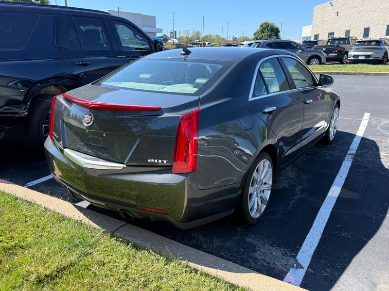 Cadillac ATS Vehicle Full-screen Gallery Image 04