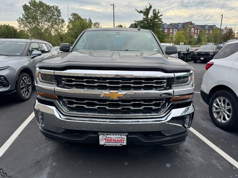 Chevrolet Silverado 1500 Vehicle Image 02