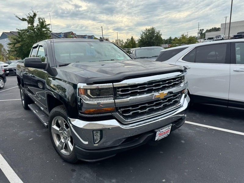 Chevrolet Silverado 1500 Vehicle Image 03