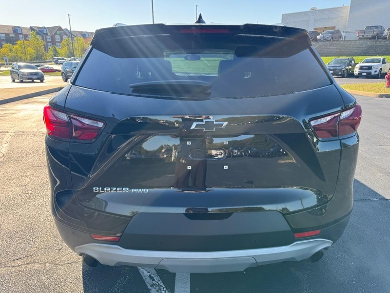 Chevrolet Blazer Vehicle Full-screen Gallery Image 04