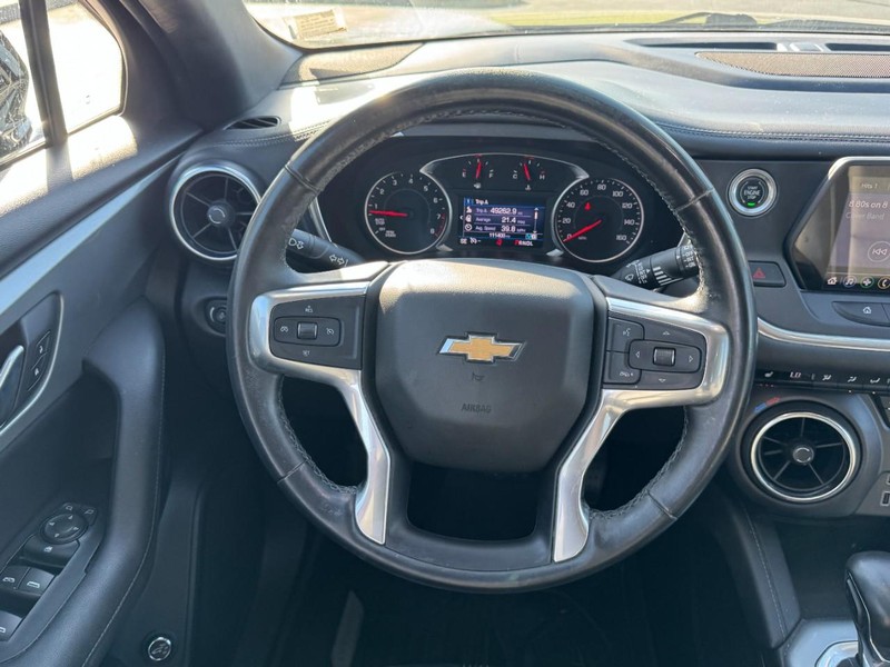Chevrolet Blazer Vehicle Full-screen Gallery Image 12