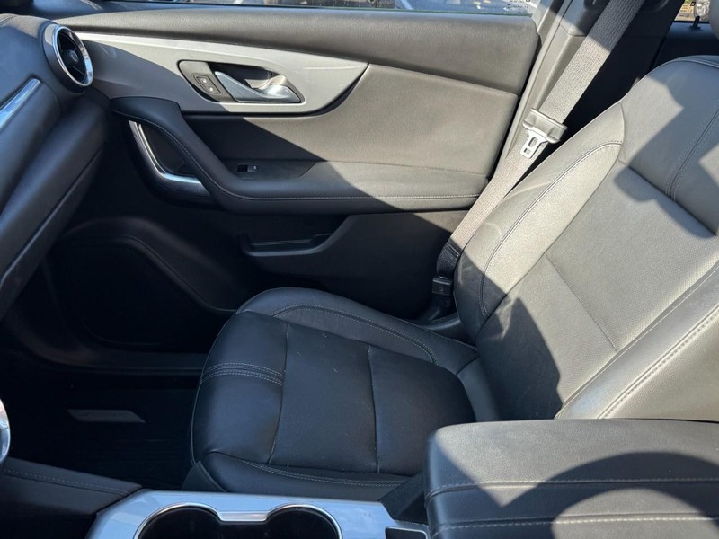 Chevrolet Blazer Vehicle Full-screen Gallery Image 13