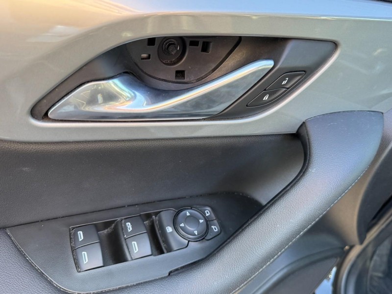 Chevrolet Blazer Vehicle Full-screen Gallery Image 15