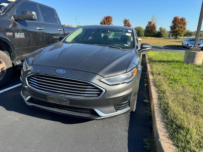 Ford Fusion Vehicle Image 02