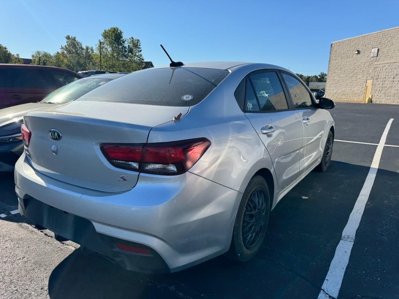Kia Rio Vehicle Image 04