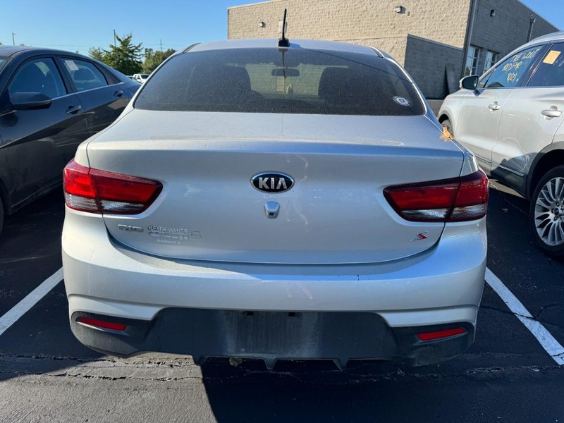 Kia Rio Vehicle Image 05
