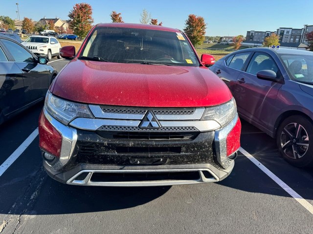 Mitsubishi Outlander Vehicle Image 02