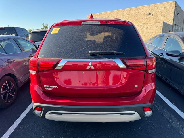 Mitsubishi Outlander Vehicle Image 05
