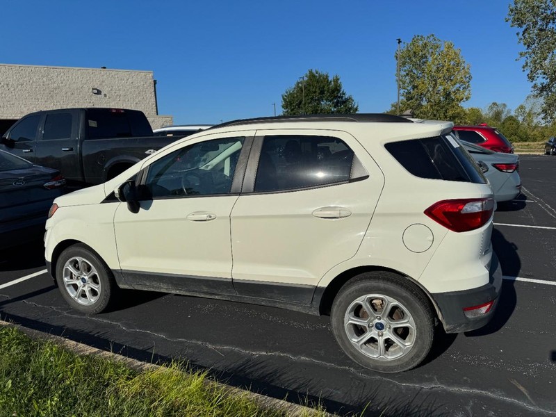 Ford EcoSport Vehicle Image 02