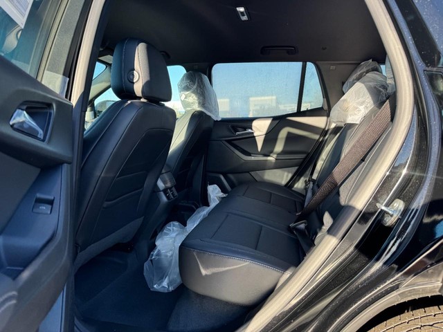 2027 Chevrolet Equinox LT - Photo 6