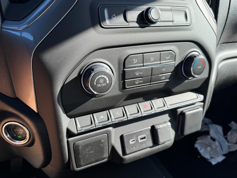 Chevrolet Silverado 1500 Vehicle Image 14