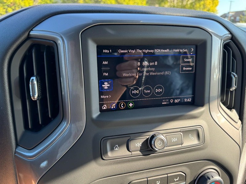 Chevrolet Silverado 1500 Vehicle Image 15