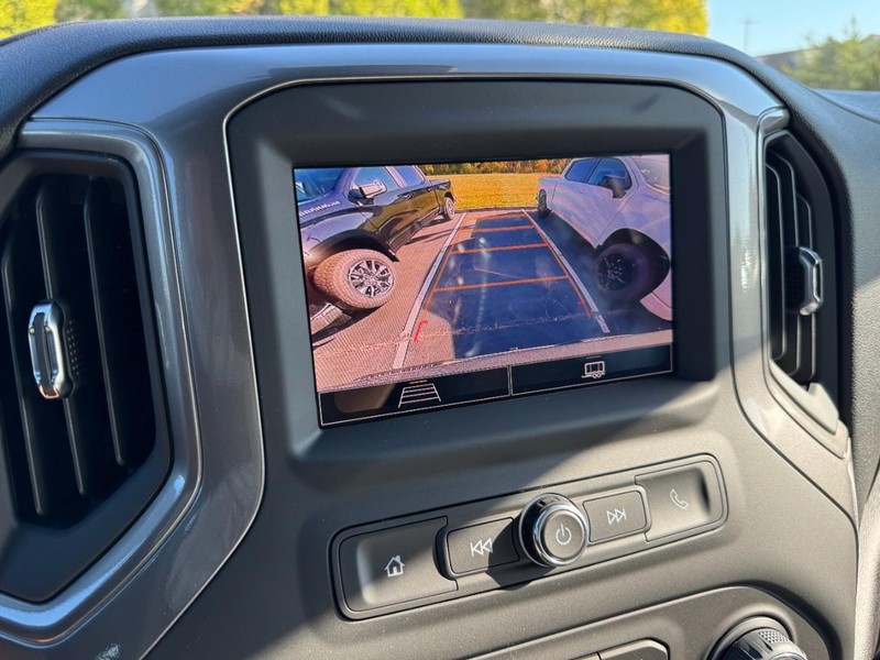 Chevrolet Silverado 1500 Vehicle Image 16