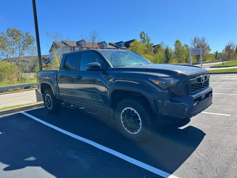 Toyota Tacoma 4WD Vehicle Image 05