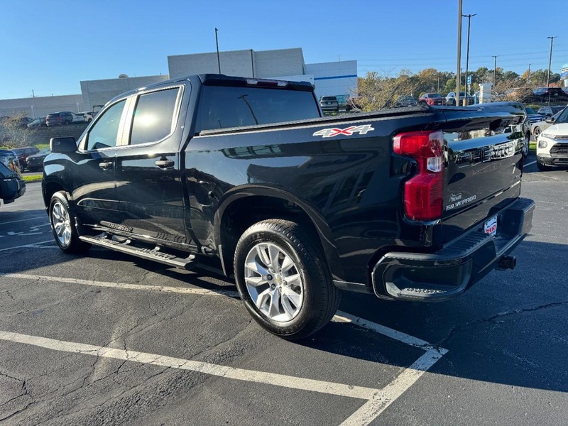 Chevrolet Silverado 1500 Vehicle Image 05