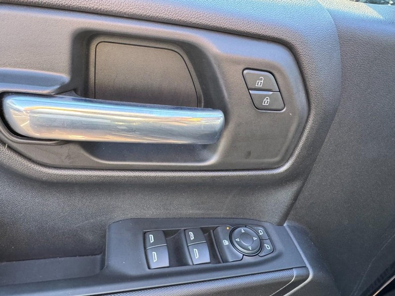 Chevrolet Silverado 1500 Vehicle Image 15