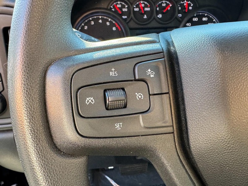 Chevrolet Silverado 1500 Vehicle Image 17