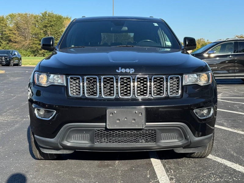 Jeep Grand Cherokee Vehicle Image 09