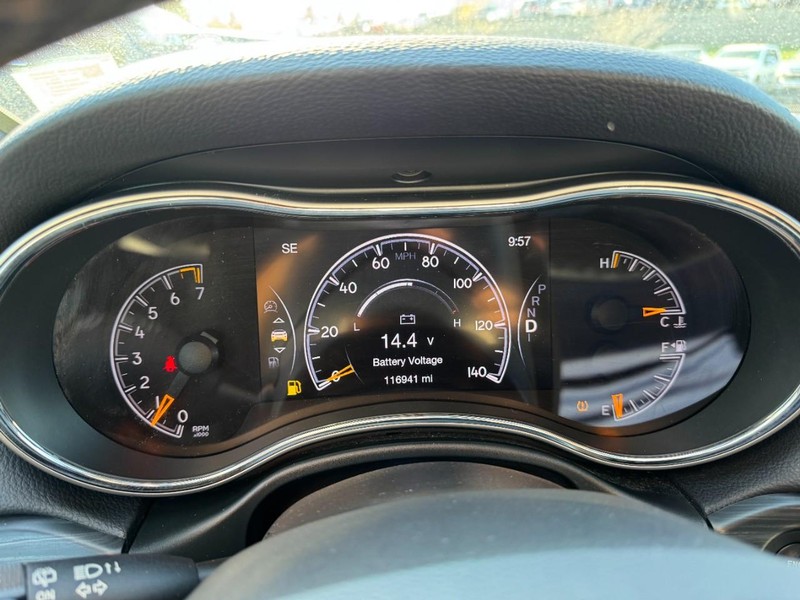 Jeep Grand Cherokee Vehicle Image 22