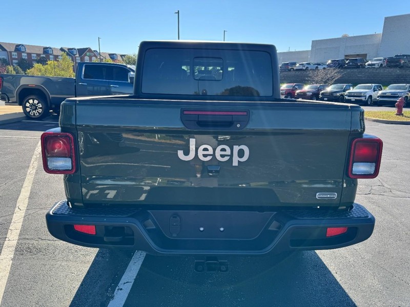 Jeep Gladiator Vehicle Image 04