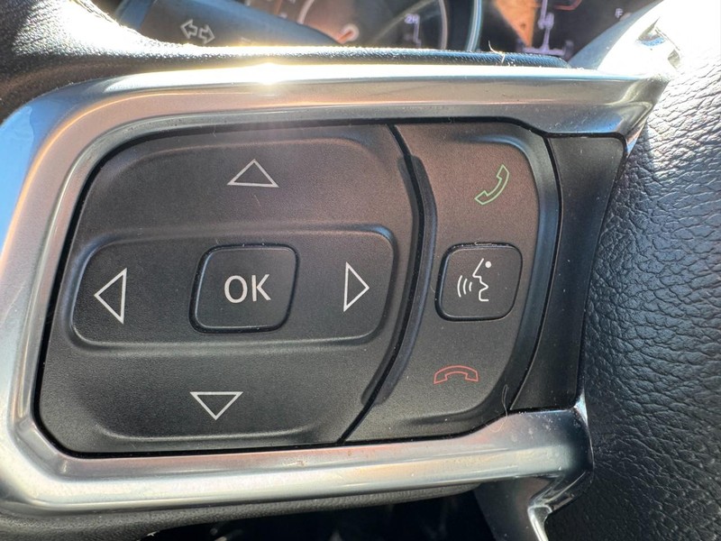 Jeep Gladiator Vehicle Image 16
