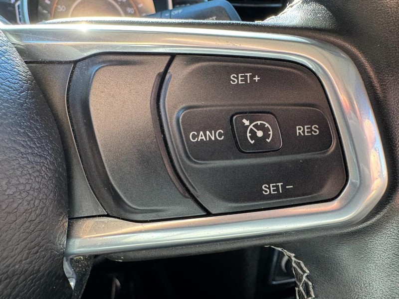 Jeep Gladiator Vehicle Image 17